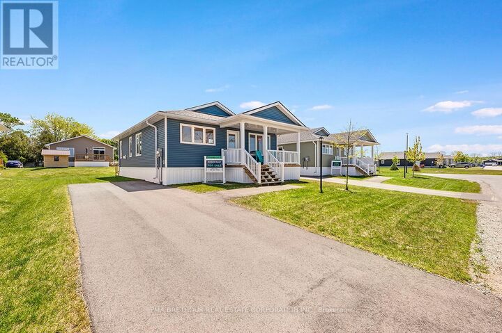 Property Photo:  20 Bluffs View Boulevard  ON N7A 0C1 