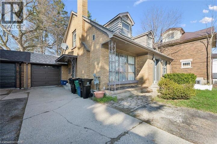 Property Photo: 68 Highland Road 2nd Flr ON N2M 3B5