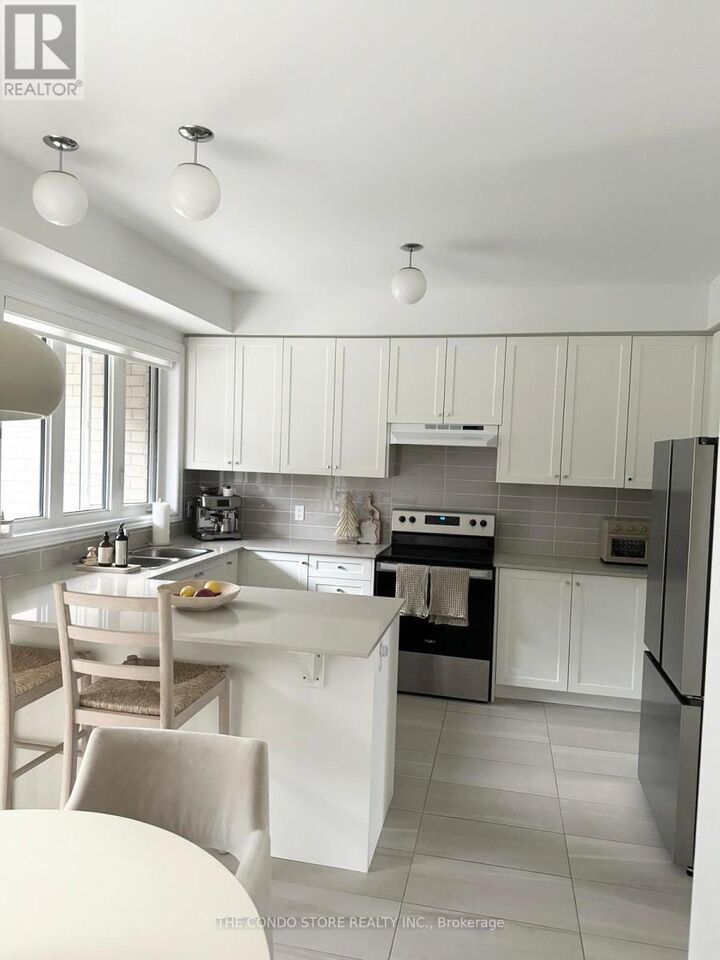 Property Photo: 40 Dockside Way ON L1N 0M6