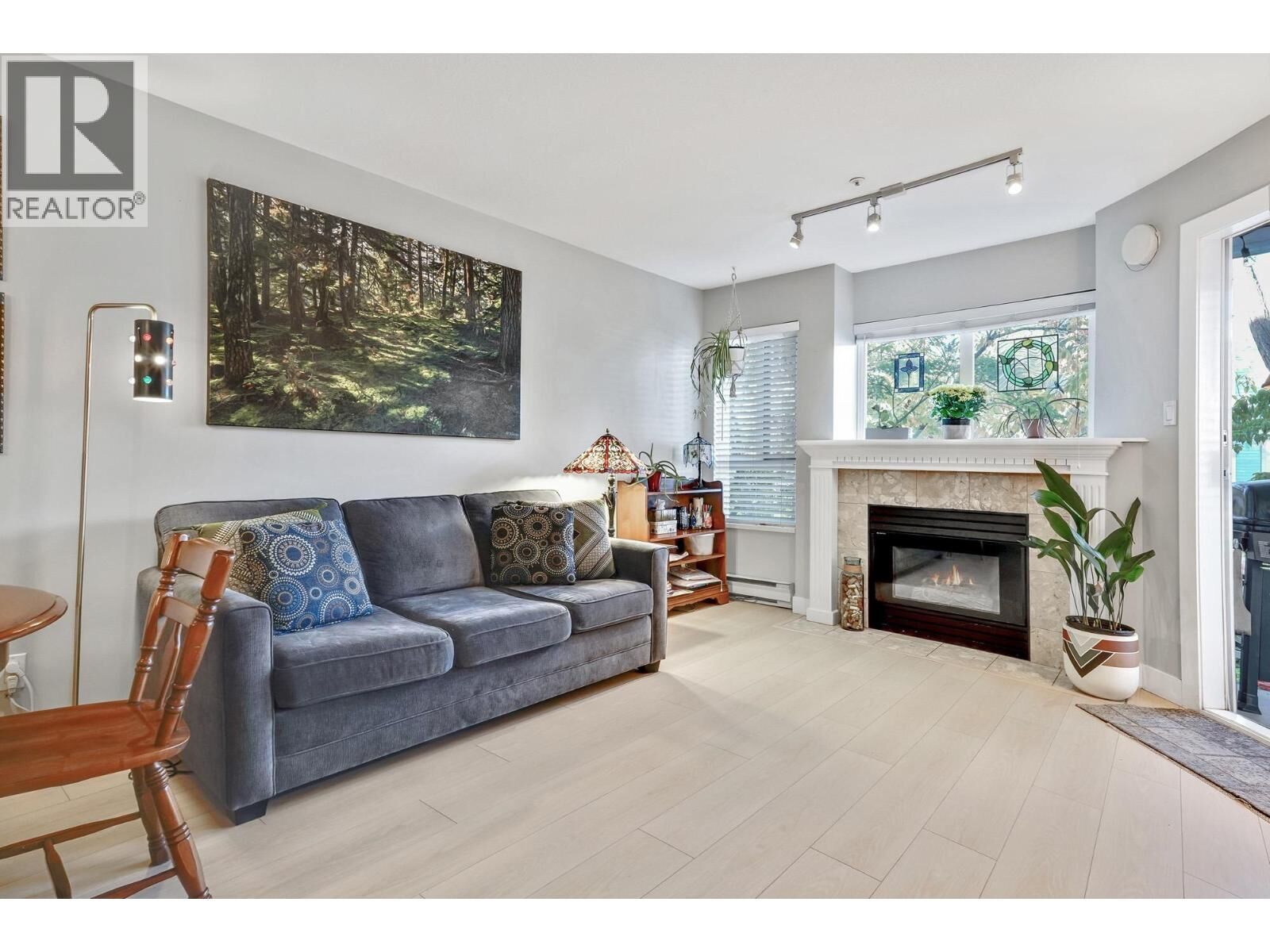 Property Photo: 1738 Frances Street 207 BC V5L 1Z6