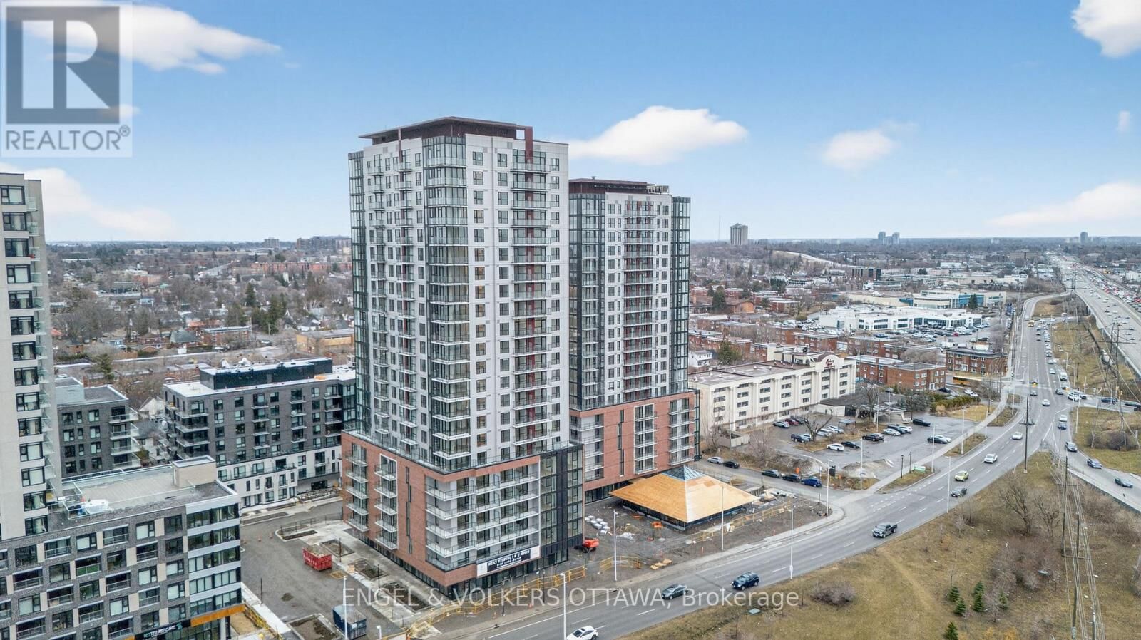 Property Photo:  1370 Carling Avenue 1203  ON K1Z 0E4 