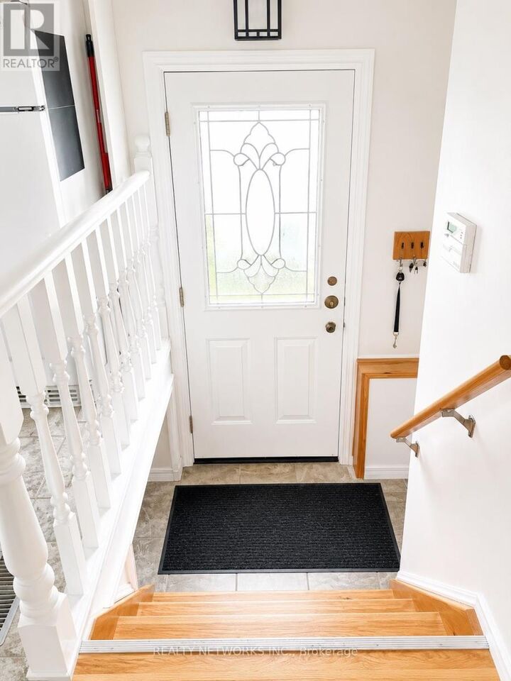 Property Photo:  464 Hart Street  ON P4N 6X4 