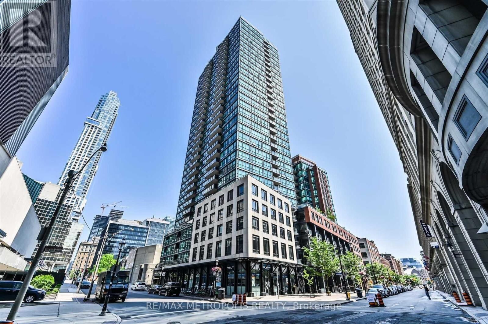 Property Photo:  1 Scott Street 1206  ON M5E 1A1 