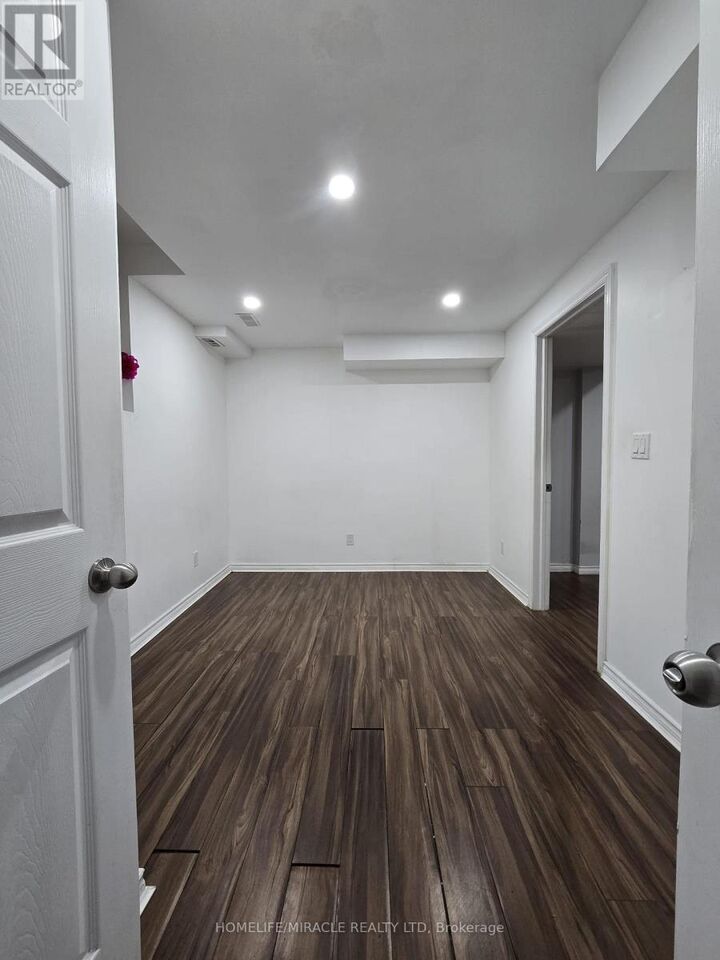 Property Photo: 21 Chalkfarm Crescent Basement ON L7A 3V8