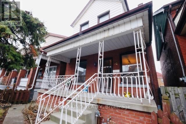 Property Photo:  72 Somerset Avenue  ON L8L 2L7 