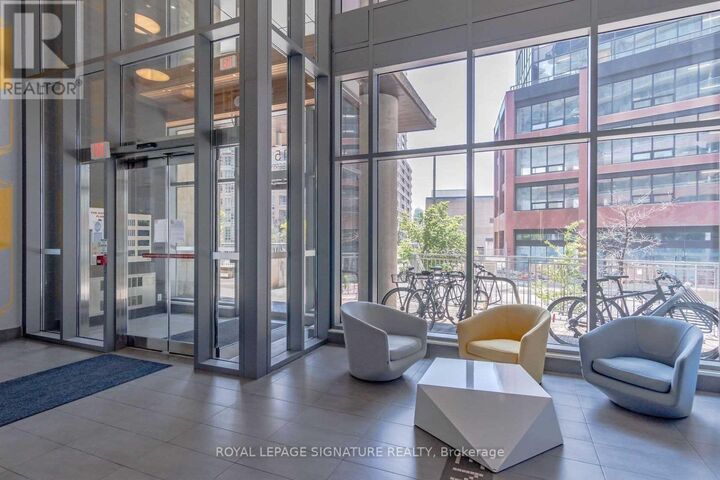 Property Photo:  150 East Liberty Street 1308  ON M6K 3R5 