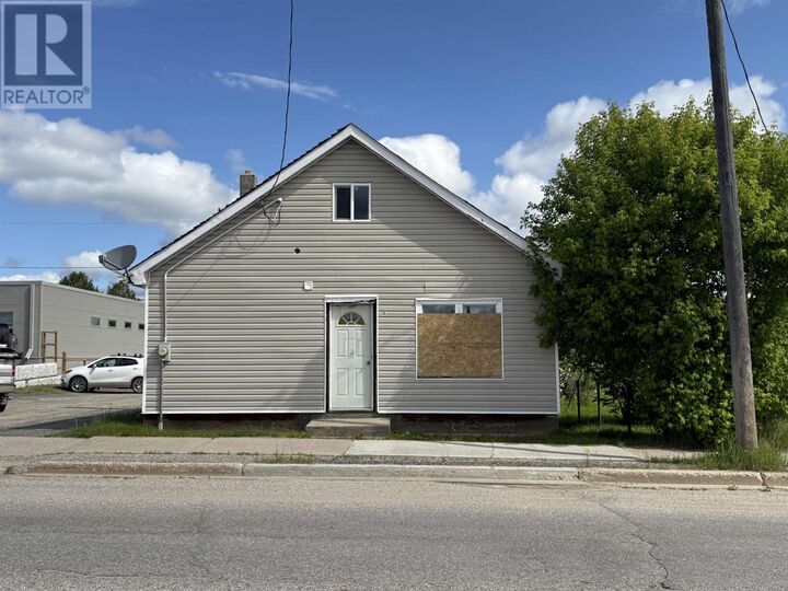38 King St — photo 1