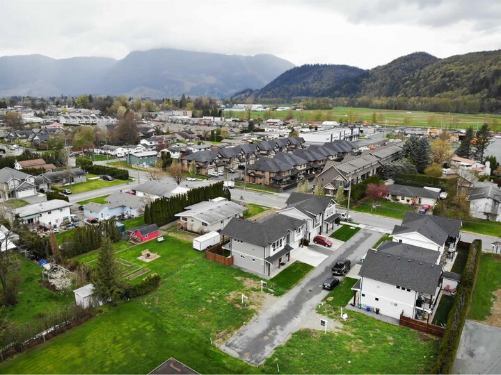 Property Photo:  7450 Morrow Road 5  BC V0M 1A2 