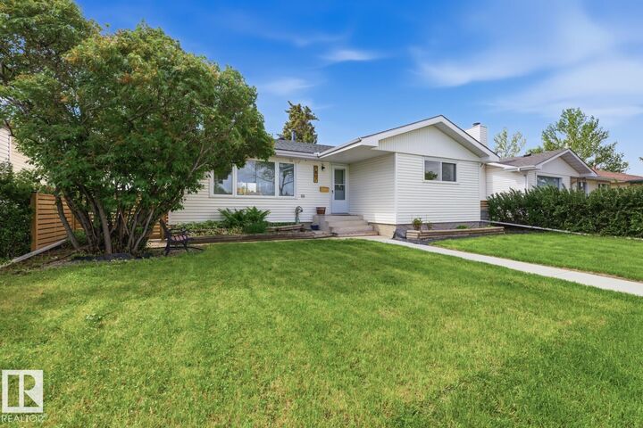 Property Photo:  7807 132 Avenue NW  AB T5C 2B2 