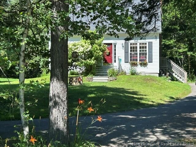 Photo de la propriété:  84 Tudor Avenue  NB E3C 1X6 