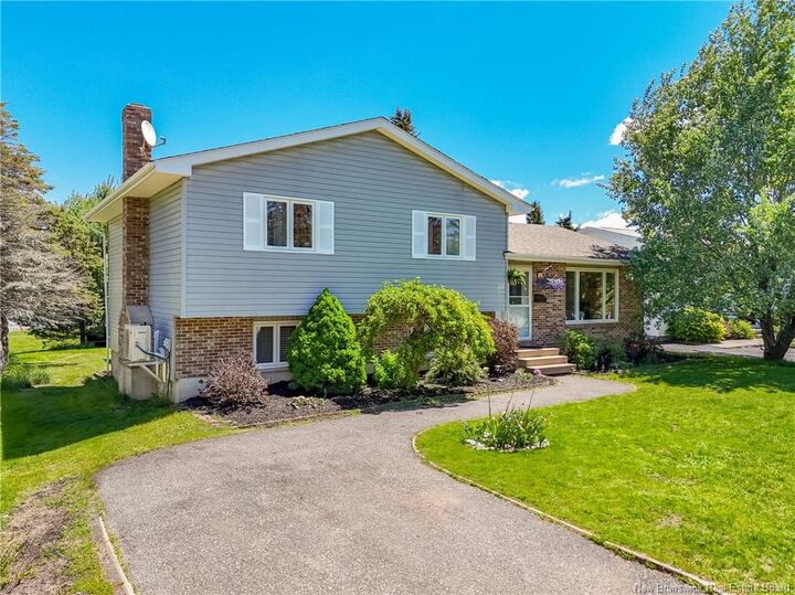 Property Photo: 117 Downsview Drive NB E2M 5E4