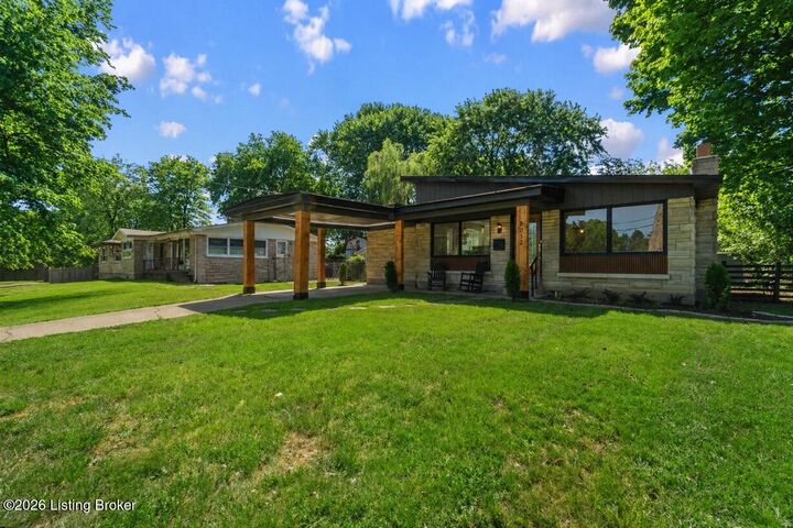 Property Photo:  8012 Daffodil Dr  KY 40258 
