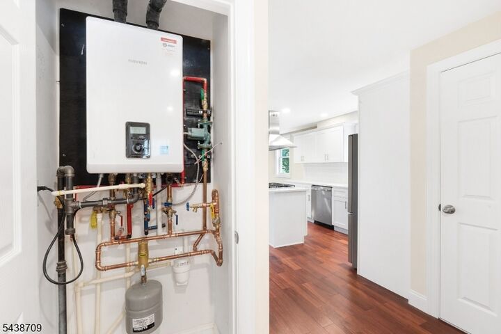Property Photo:  2 Leigh St.  NJ 08809 