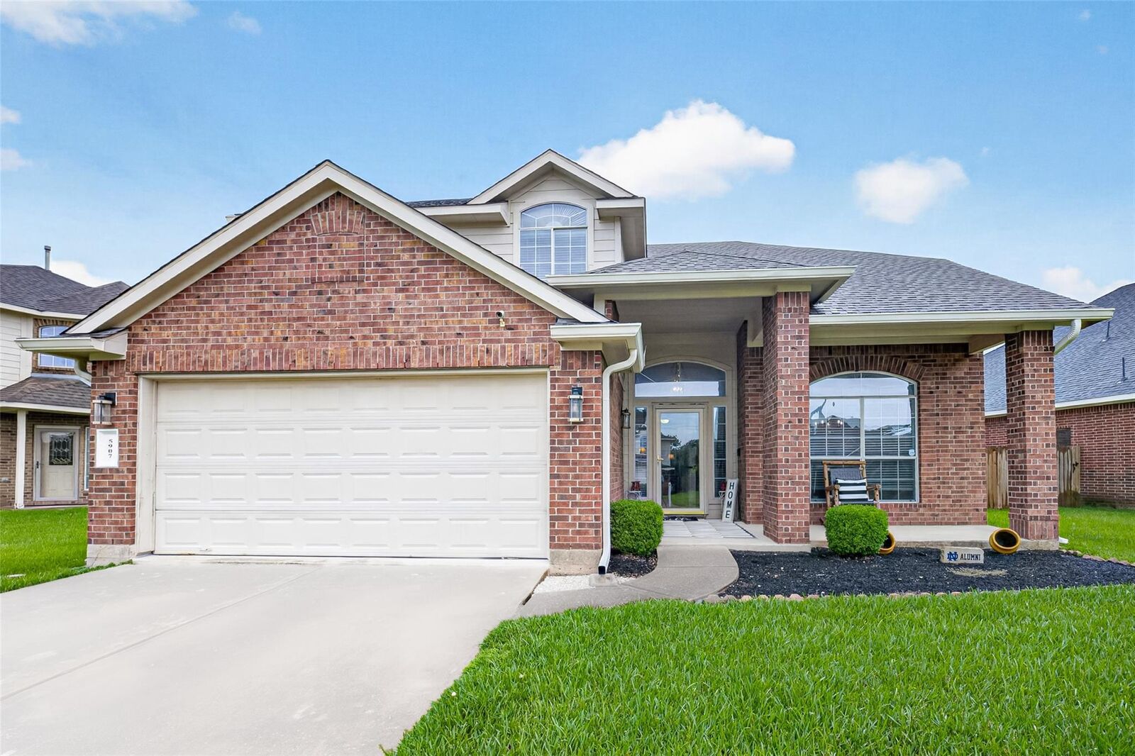 Property Photo: 5907 Cypresswood Green Drive TX 77373