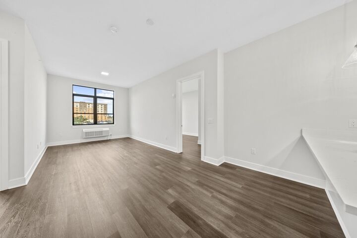 Property Photo:  121 34th St 518  NJ 07087-5902 