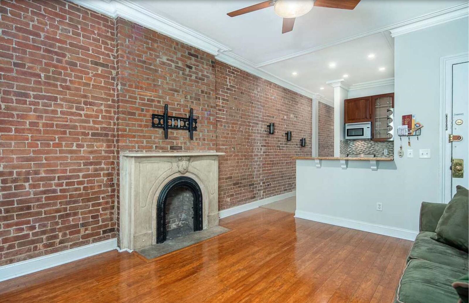 Property Photo: 924 Garden St 2R NJ 07030