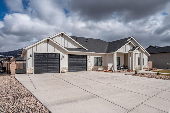Property Photo:  1813 S Harvest Ln  UT 84720 