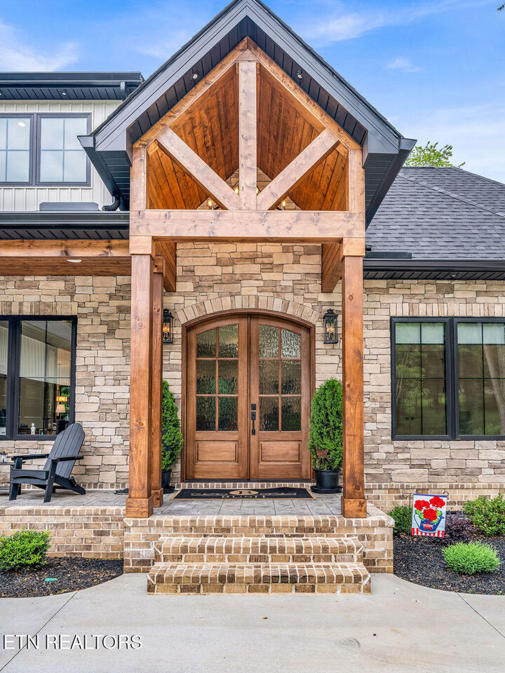Property Photo: 106 Daksi Way TN 37774