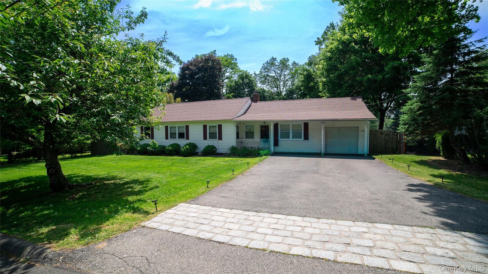 Property Photo:  208 Woodhampton Drive  NY 10603 