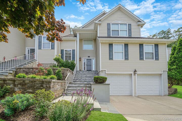 Property Photo:  21 Vantage Court  NY 11777 