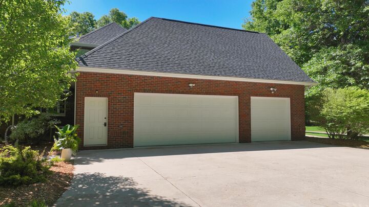 Property Photo:  2425 E Cardinal  MI 48642 