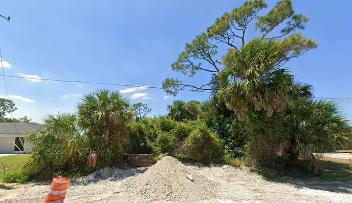 Property Photo:  1125 Dorchester St.  FL 33954 