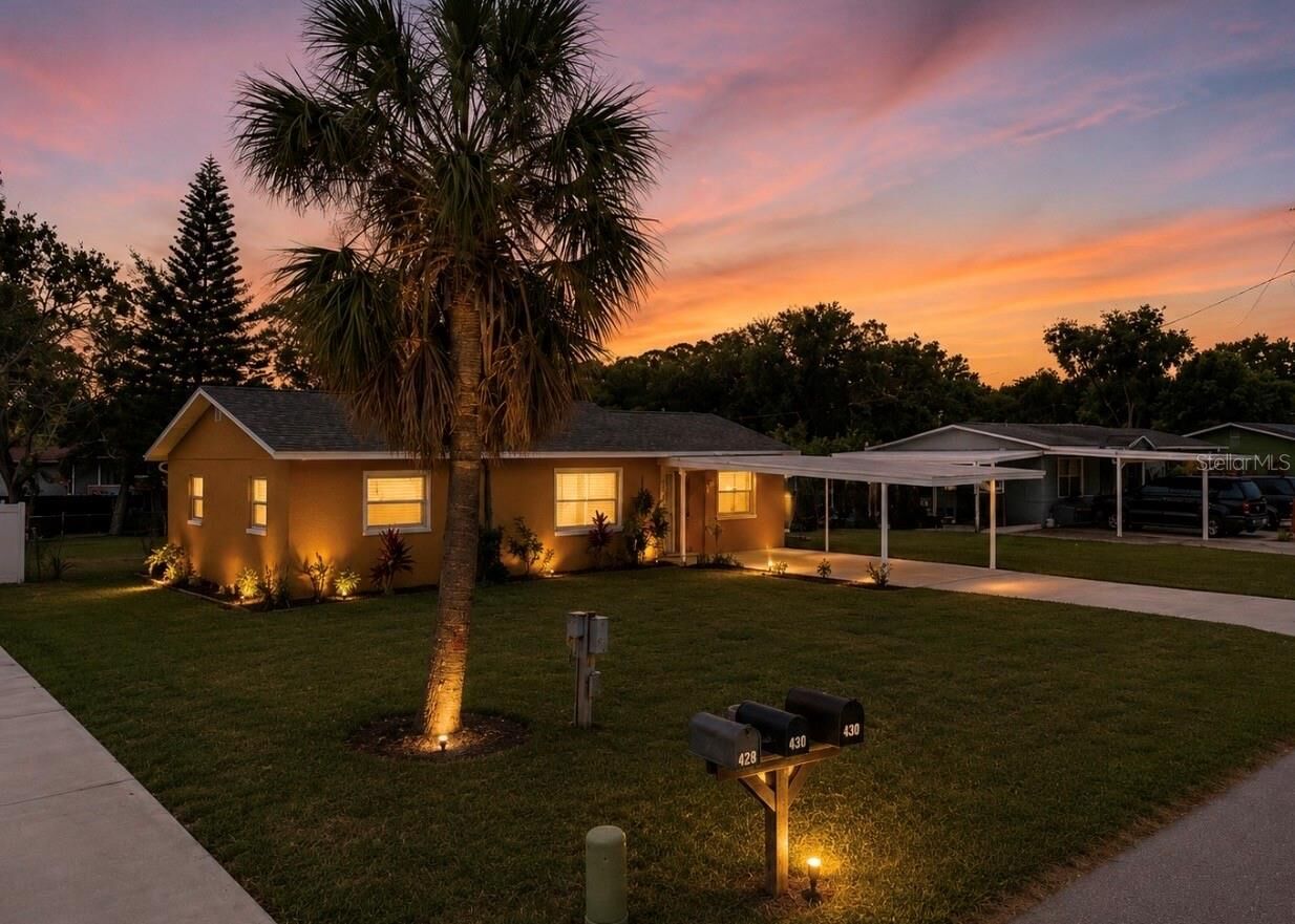 Property Photo:  404 12th Street SW  FL 33570 