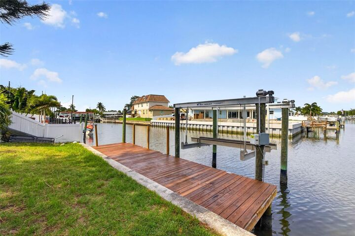 Property Photo:  4623 Bay Crest Drive  FL 33615 
