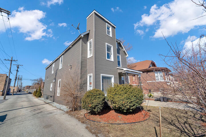 Property Photo: 9436 S Spaulding Avenue IL 60805