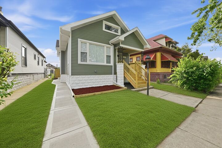 Property Photo: 10112 S Union Avenue IL 60628
