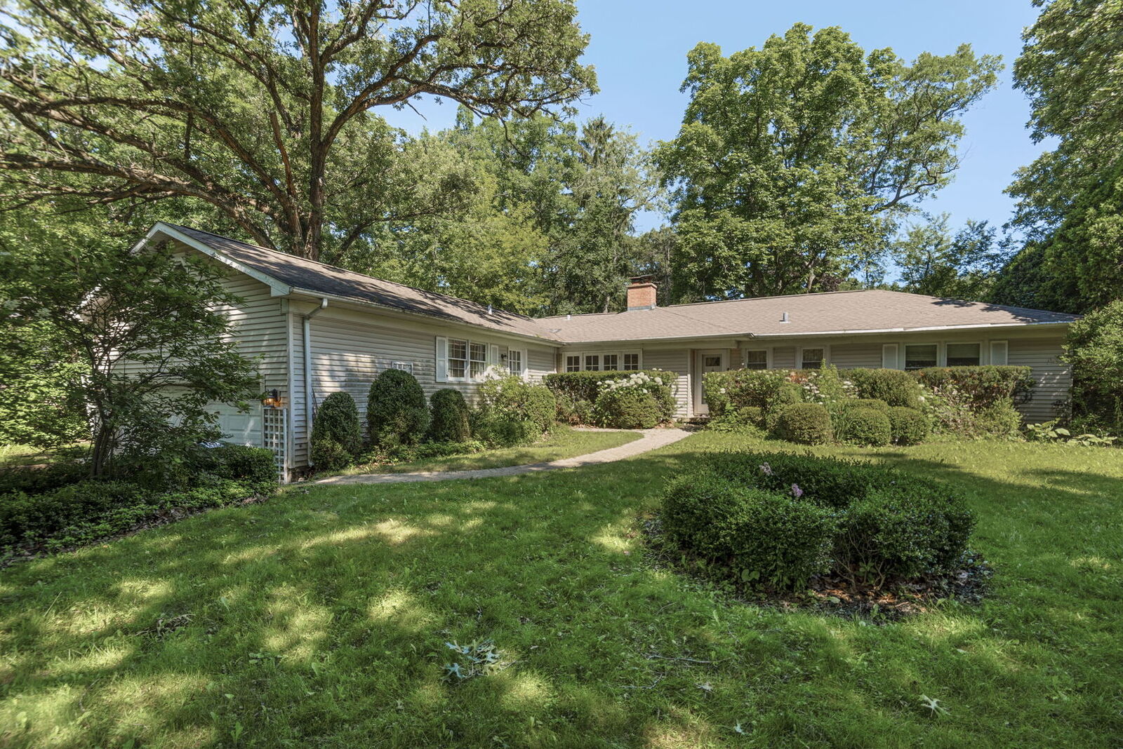 Property Photo:  598 Eton Drive  IL 60010 
