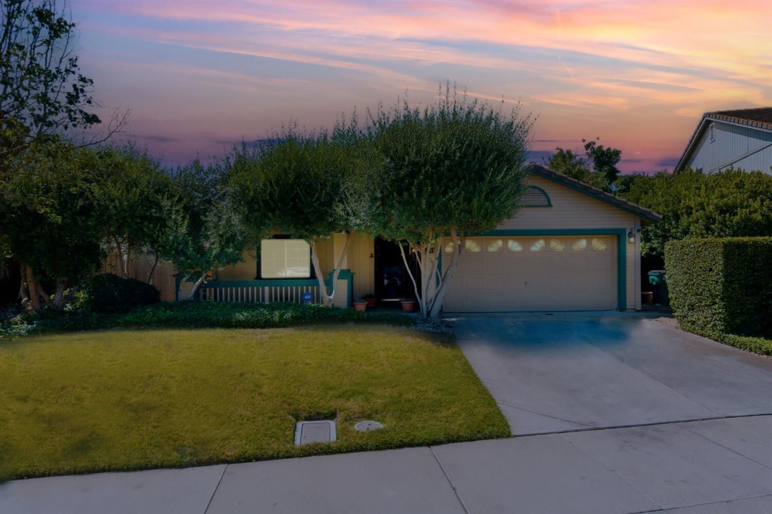 Property Photo:  442 Hummingbird Drive  CA 95240 