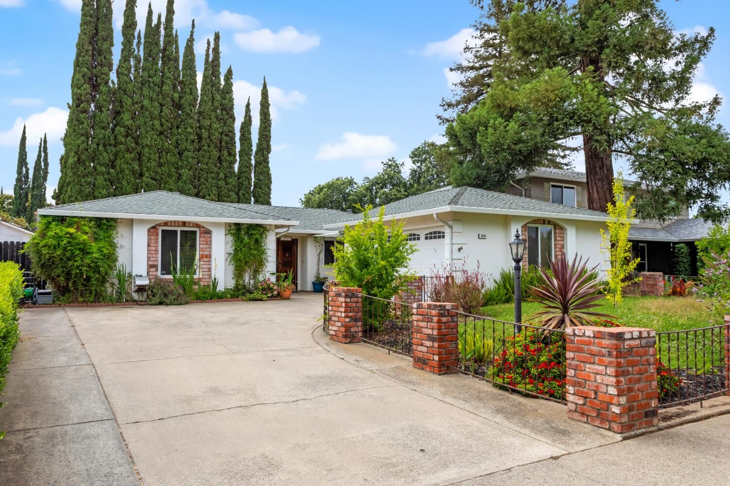 Property Photo: 2650 Water Tree Way CA 95826