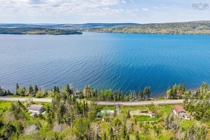 Property Photo: 9286 Kempt Head Road NS B1X 1P5