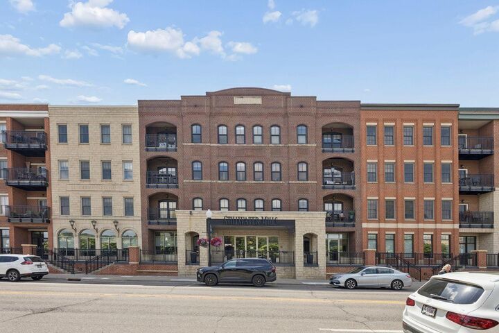 Property Photo:  350 Main Street N 242  MN 55082 