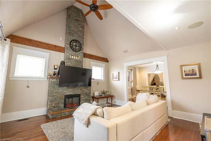 293 Charette Street — photo 1