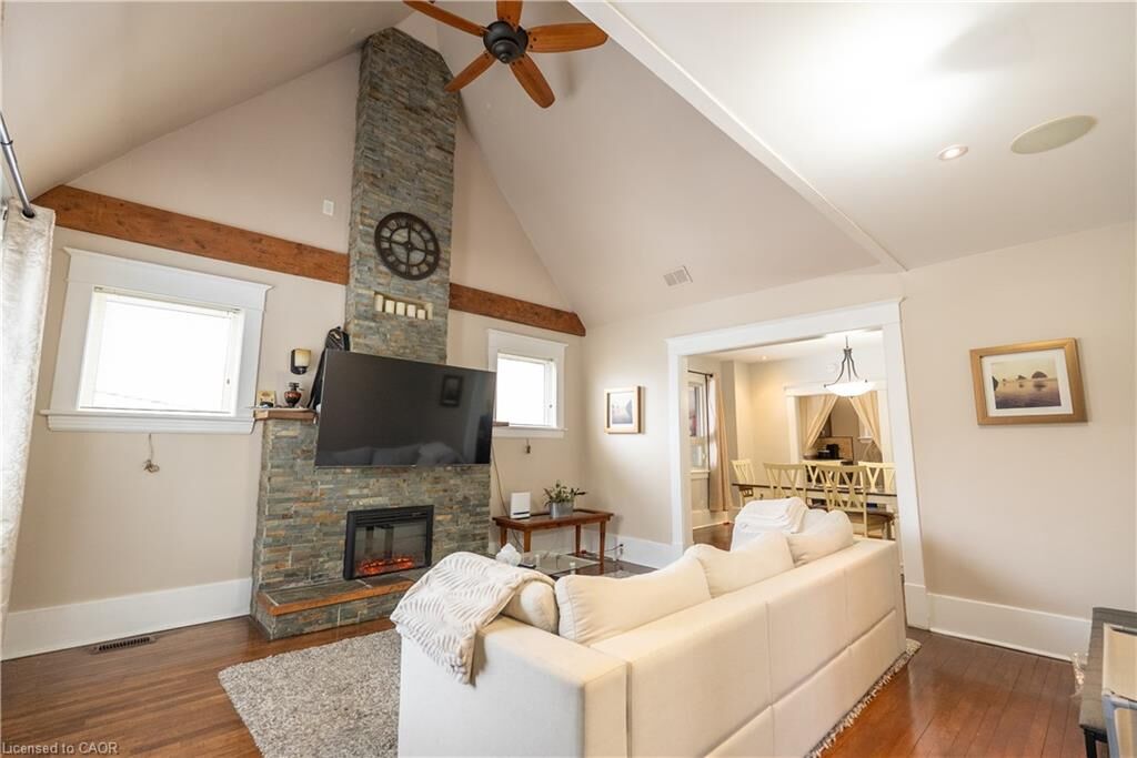 Property Photo: 293 Charette Street ON P3B 1N7