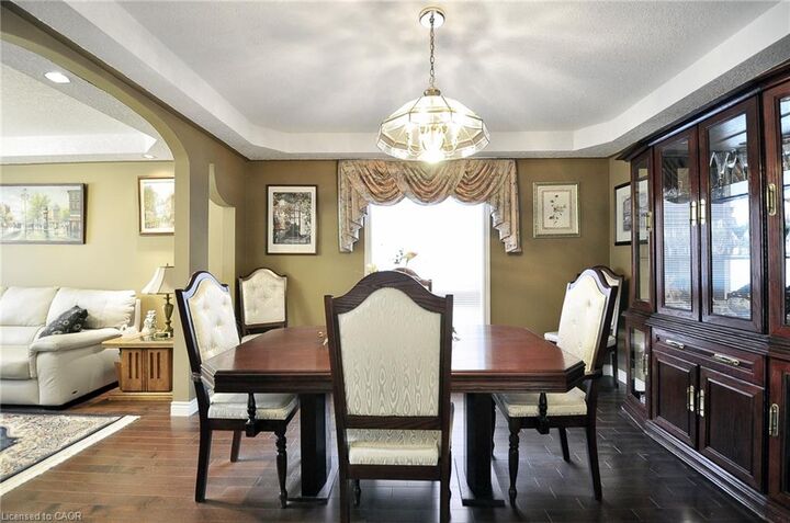Property Photo: 39 Peregrine Crescent ON N1T 1N9