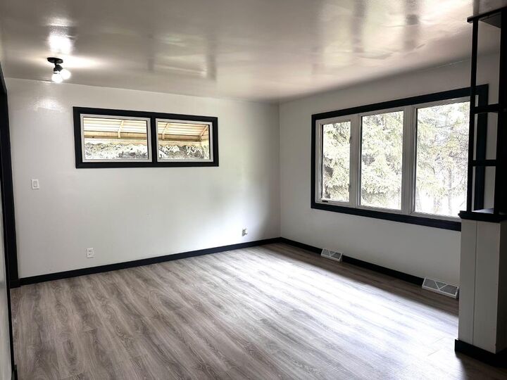 Property Photo: 5217 53A Avenue AB T4V 0Y7