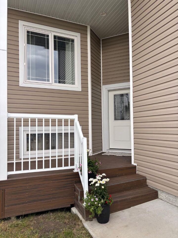 Property Photo: 8561 72 Avenue AB T8X 0N9