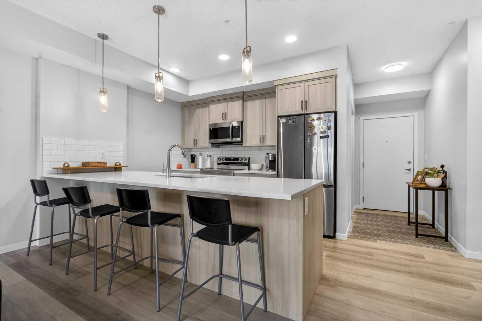 Property Photo: 33 Carringham Gate NW 3119 AB T3P 2H6