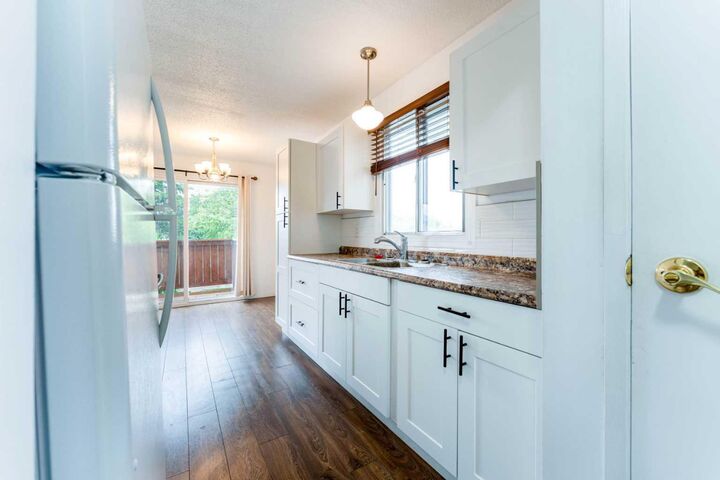 Property Photo: 2906 Doverville Crescent SE AB T2B 1T0
