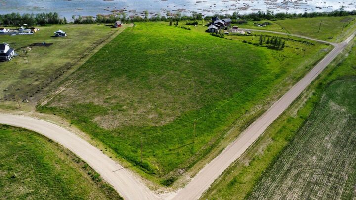 71064 Township Road 722 62 — photo 1
