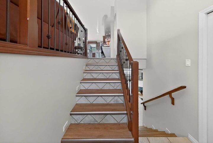 Property Photo:  65 Canyoncrest Point W  AB T1K 0B4 