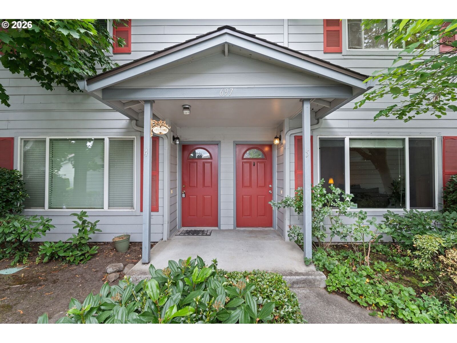Property Photo:  697 32nd St  WA 98671 