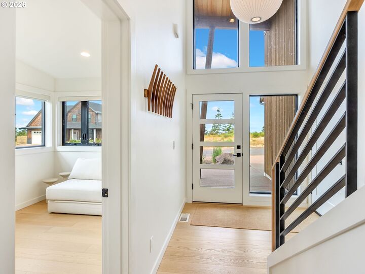 Property Photo:  496 Sea View Dr  OR 97130 
