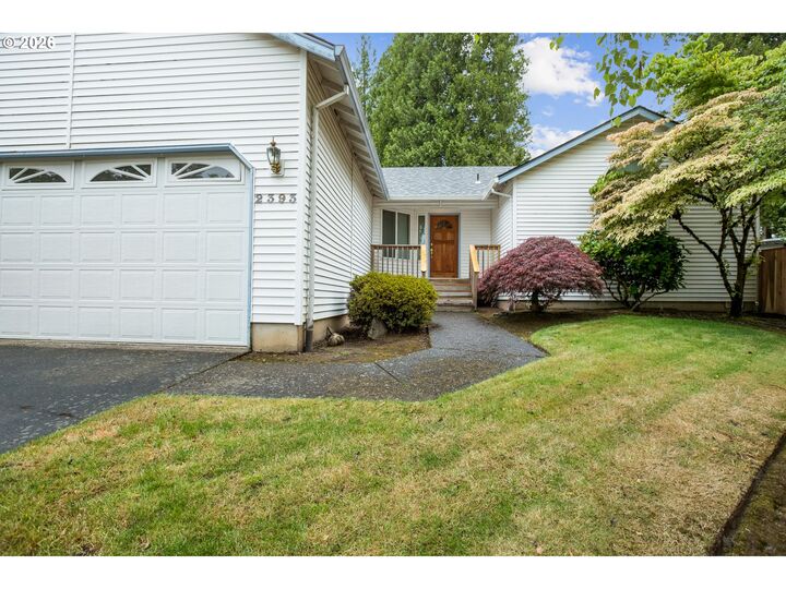 Property Photo:  2393 SW 1st St  OR 97080 