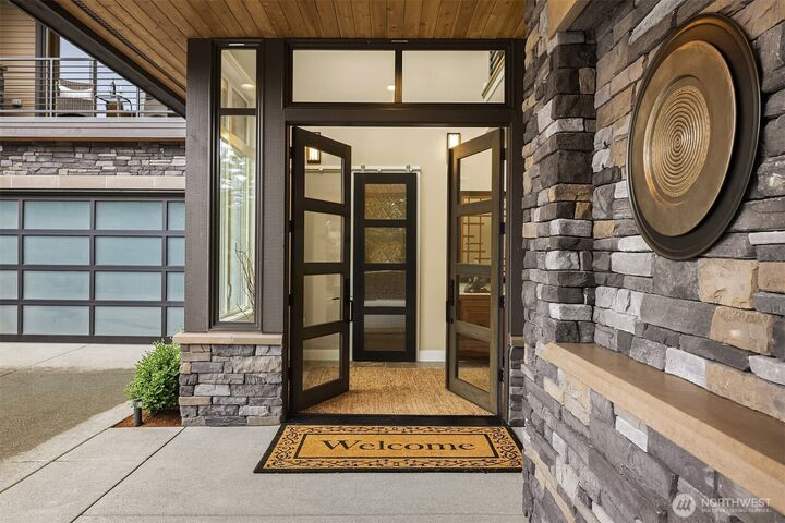 Property Photo:  1732  Harrison Way NE  WA 98029 