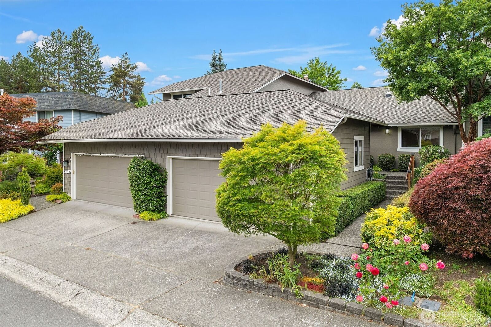 Property Photo: 2519 175th Avenue NE WA 98052