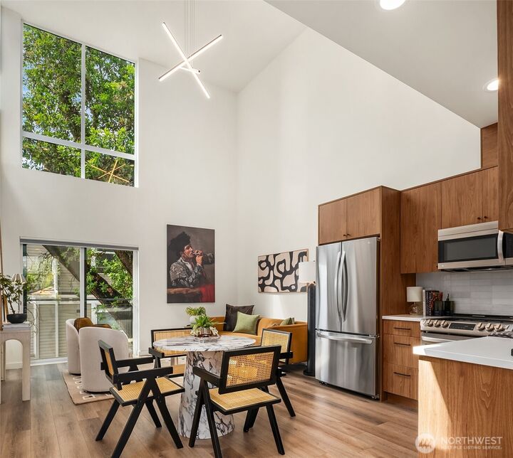 Property Photo: 1508 18th Avenue WA 98122